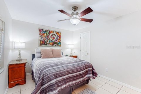 Condo in Clearwater, Florida, 1 bedroom  № 1536665 - photo 12
