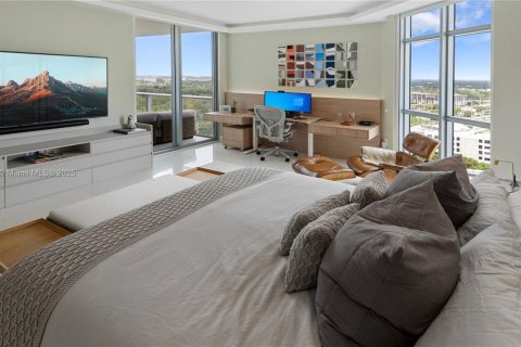 Copropriété à vendre à North Miami Beach, Floride: 2 chambres, 182.27 m2 № 1979590 - photo 17