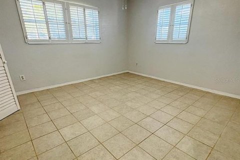 Villa ou maison à louer à Saint Petersburg, Floride: 3 chambres, 101.26 m2 № 2418878 - photo 6