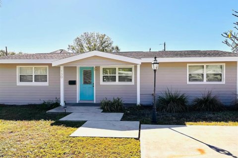 Villa ou maison à Saint Petersburg, Floride 3 chambres, 101.26 m2 № 2418878