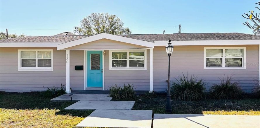 Villa ou maison à Saint Petersburg, Floride 3 chambres, 101.26 m2 № 2418878