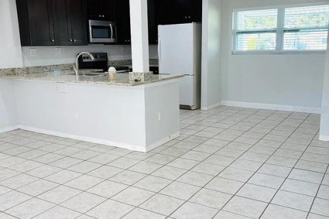 Villa ou maison à louer à Saint Petersburg, Floride: 3 chambres, 101.26 m2 № 2418878 - photo 5