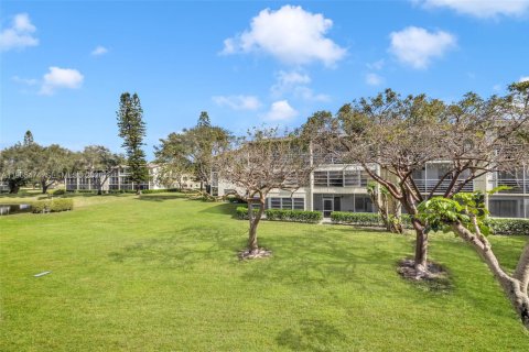 Copropriété à vendre à Boca Raton, Floride: 2 chambres, 78.04 m2 № 2027257 - photo 24