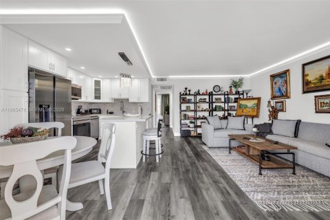 Copropriété à vendre à Boca Raton, Floride: 2 chambres, 78.04 m2 № 2027257 - photo 5