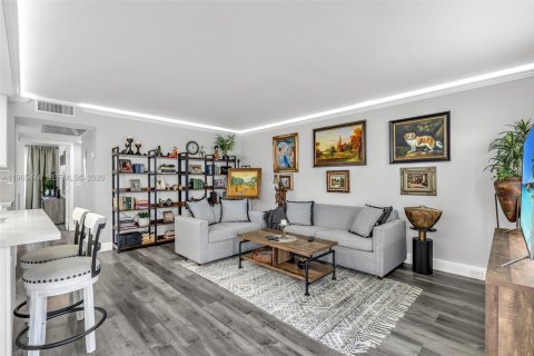 Copropriété à vendre à Boca Raton, Floride: 2 chambres, 78.04 m2 № 2027257 - photo 13