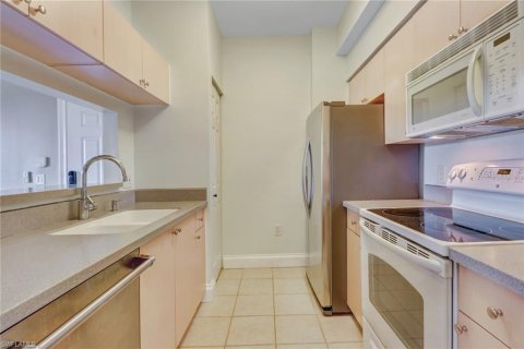 Studio in the Condo in Naples, Florida  № 2213393 - photo 4