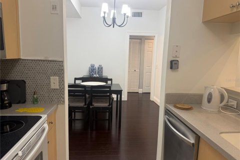 Studio in the Condo in Naples, Florida  № 2213393 - photo 8