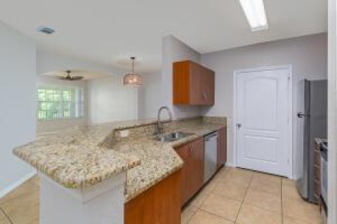 Condo in Port St. Lucie, Florida, 2 bedrooms  № 2263113 - photo 8