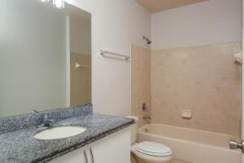 Condo in Port St. Lucie, Florida, 2 bedrooms  № 2263113 - photo 18