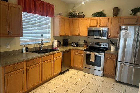 Villa ou maison à vendre à Haines City, Floride: 4 chambres, 170.29 m2 № 2099333 - photo 4