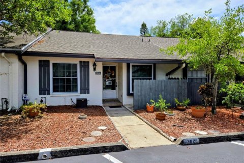 House in Largo, Florida 2 bedrooms, 96.25 sq.m. № 2093397