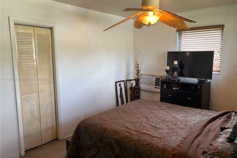 House in Miami, Florida 3 bedrooms, 99.03 sq.m. № 1788704 - photo 4