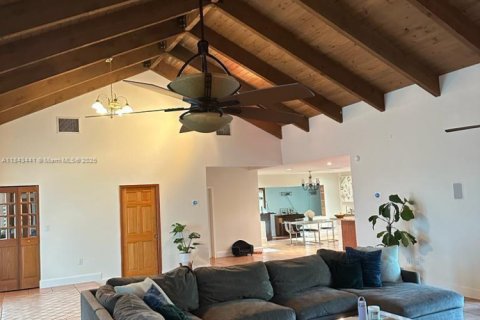 Купить виллу или дом в Майами, Флорида 5 спален, 295.43м2, № 1839661 - фото 12