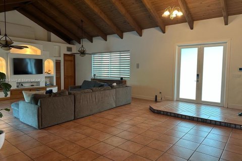 Купить виллу или дом в Майами, Флорида 5 спален, 295.43м2, № 1839661 - фото 9