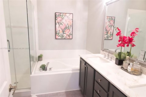 Townhouse in Port St. Lucie, Florida 3 bedrooms, 173.36 sq.m. № 1862063 - photo 13