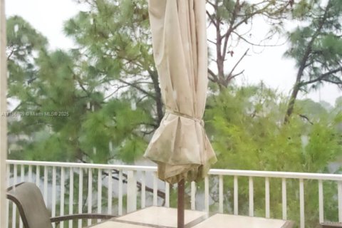 Townhouse in Port St. Lucie, Florida 3 bedrooms, 173.36 sq.m. № 1862063 - photo 16
