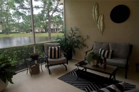 Townhouse in Port St. Lucie, Florida 3 bedrooms, 173.36 sq.m. № 1862063 - photo 21