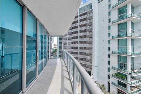 Condominio en venta en Miami, Florida, 2 dormitorios, 123.28 m2 № 1985484 - foto 17