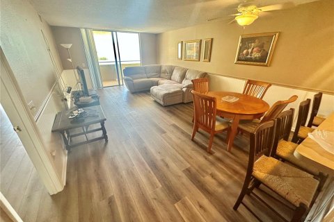 Condo in Hudson, Florida, 2 bedrooms  № 1598090 - photo 3