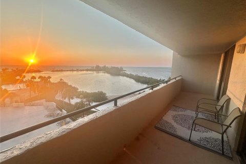 Condo in Hudson, Florida, 2 bedrooms  № 1598090 - photo 16