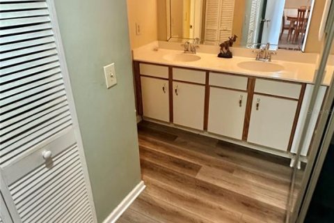 Condo in Hudson, Florida, 2 bedrooms  № 1598090 - photo 12