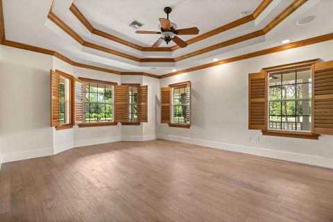 House in Tavares, Florida 4 bedrooms, 367.89 sq.m. № 1905833 - photo 20