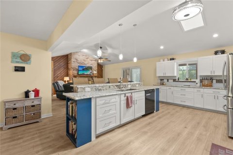 Casa en venta en Deltona, Florida, 4 dormitorios, 200.2 m2 № 1876111 - foto 7