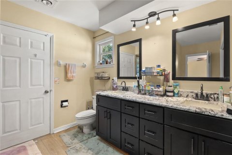 Casa en venta en Deltona, Florida, 4 dormitorios, 200.2 m2 № 1876111 - foto 18