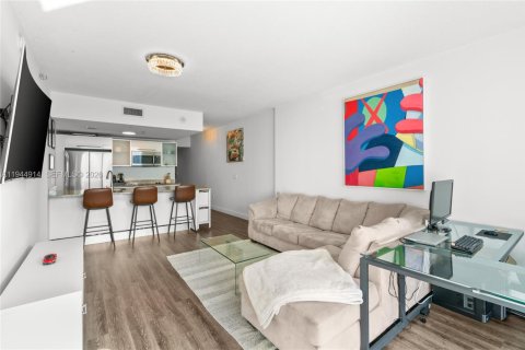 Condo in Miami, Florida, 2 bedrooms № 2052796 - photo 12