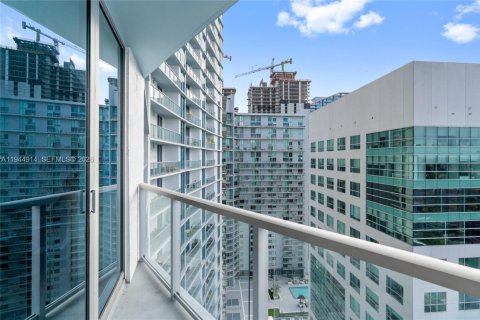 Condo in Miami, Florida, 2 bedrooms № 2052796 - photo 21