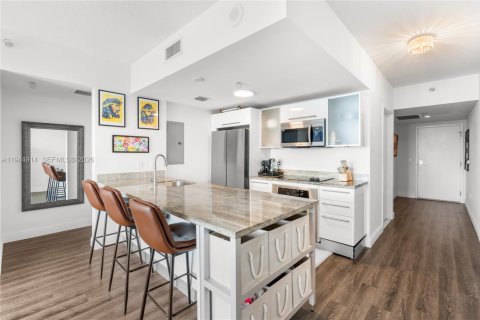 Condo in Miami, Florida, 2 bedrooms № 2052796 - photo 8