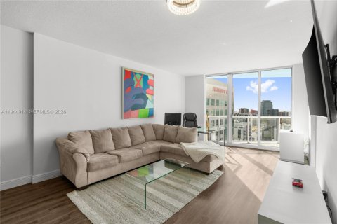 Condo in Miami, Florida, 2 bedrooms № 2052796 - photo 11