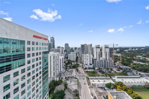 Condo in Miami, Florida, 2 bedrooms № 2052796 - photo 28