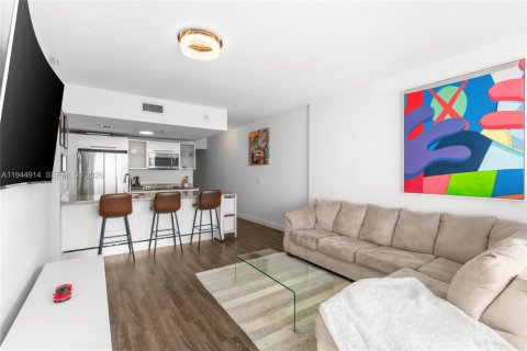 Condo in Miami, Florida, 2 bedrooms № 2052796 - photo 16