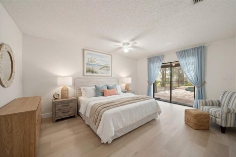 House in Tampa, Florida 4 bedrooms, 189.89 sq.m. № 2201138 - photo 6