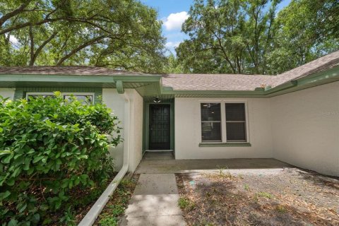 House in Tampa, Florida 4 bedrooms, 189.89 sq.m. № 2201138 - photo 30