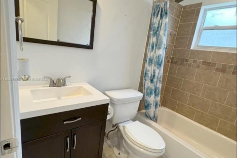 House in Sunrise, Florida 1 bedroom № 1937486 - photo 1