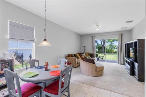 Villa ou maison à vendre à Sorrento, Floride: 4 chambres, 184.88 m2 № 2148709 - photo 8