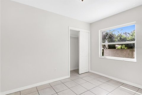House in Tampa, Florida 3 bedrooms, 78.04 sq.m. № 2422700 - photo 18