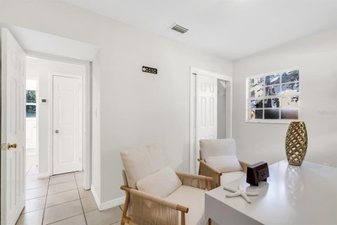 House in Tampa, Florida 3 bedrooms, 78.04 sq.m. № 2422700 - photo 17