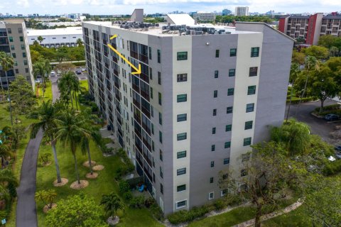 Купить кондоминиум в Помпано-Бич, Флорида 3 комнаты, 124.49м2, № 2252848 - фото 21