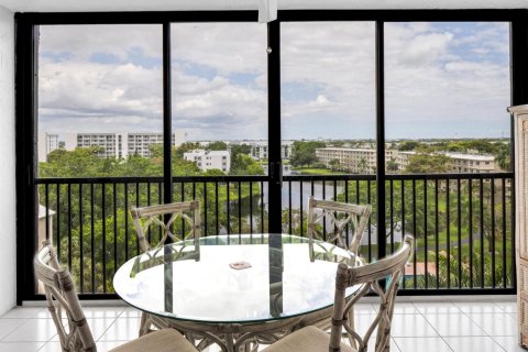 Condo in Pompano Beach, Florida, 2 bedrooms № 2252848