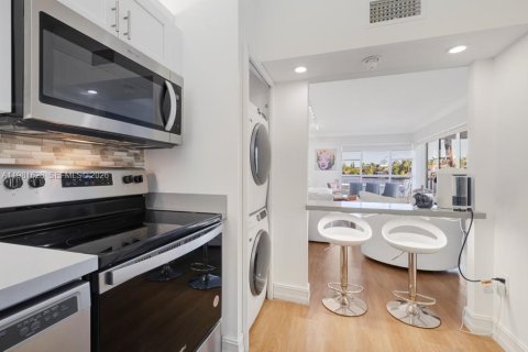Снять в аренду кондоминиум в Авентура, Флорида 2 спальни, 106.19м2, № 2080053 - фото 8