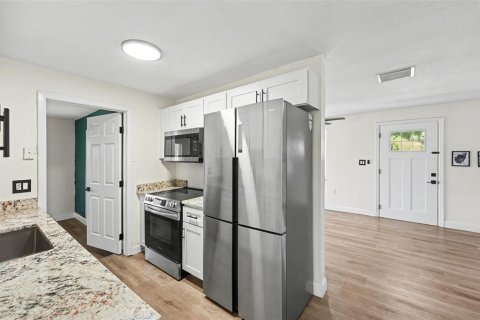 Casa en venta en Seminole, Florida, 4 dormitorios, 112.41 m2 № 2094000 - foto 3