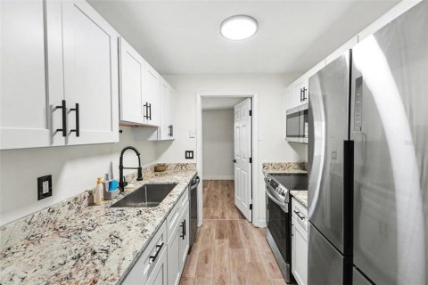 Casa en venta en Seminole, Florida, 4 dormitorios, 112.41 m2 № 2094000 - foto 4