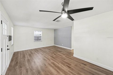Casa en venta en Seminole, Florida, 4 dormitorios, 112.41 m2 № 2094000 - foto 10