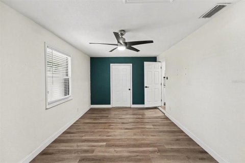 Casa en venta en Seminole, Florida, 4 dormitorios, 112.41 m2 № 2094000 - foto 16