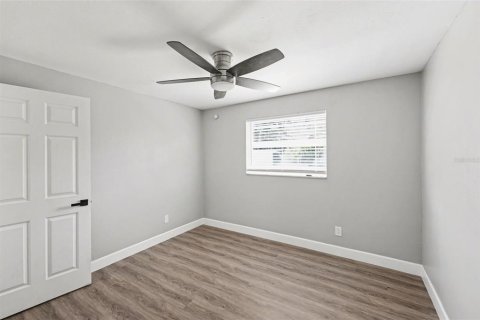 Casa en venta en Seminole, Florida, 4 dormitorios, 112.41 m2 № 2094000 - foto 14