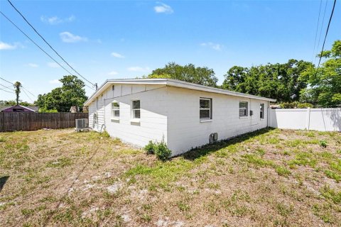 Casa en venta en Seminole, Florida, 4 dormitorios, 112.41 m2 № 2094000 - foto 22