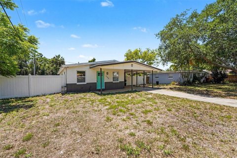 Casa en venta en Seminole, Florida, 4 dormitorios, 112.41 m2 № 2094000 - foto 2